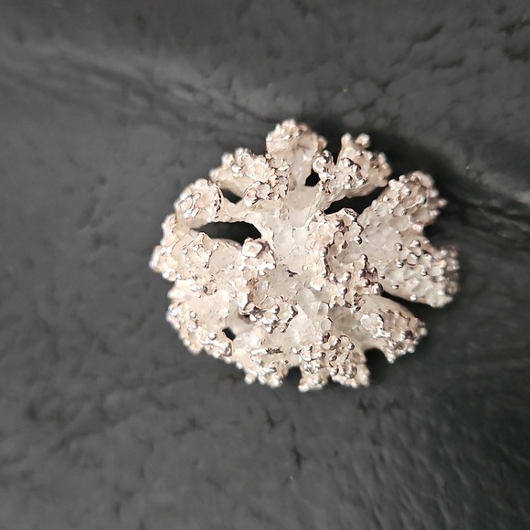 Vintage Elegant Silver Melted Crystalized Floral Pendant - Picture 3 of 6